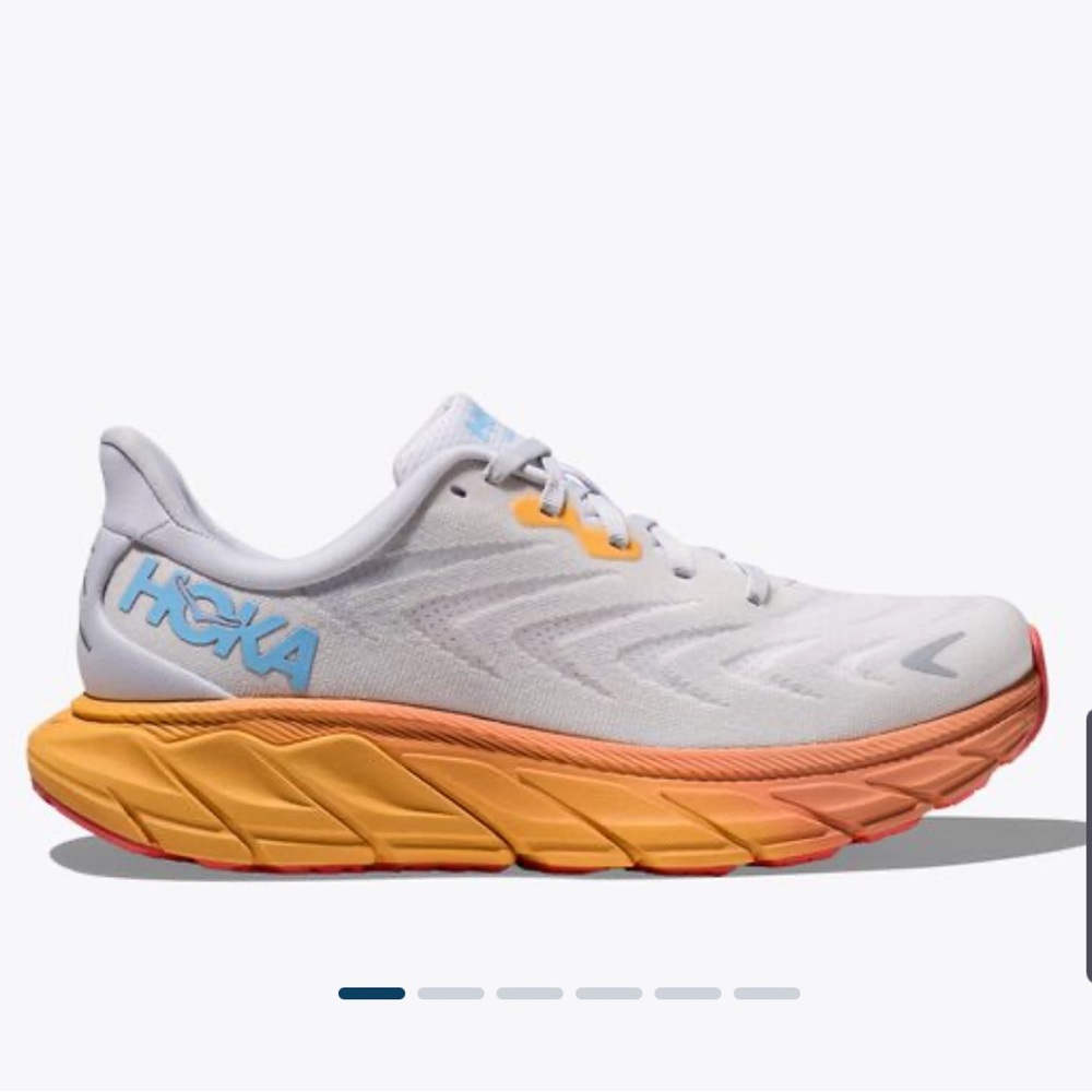 HOKA ARAHI 6’s SIZE 7.5 😍